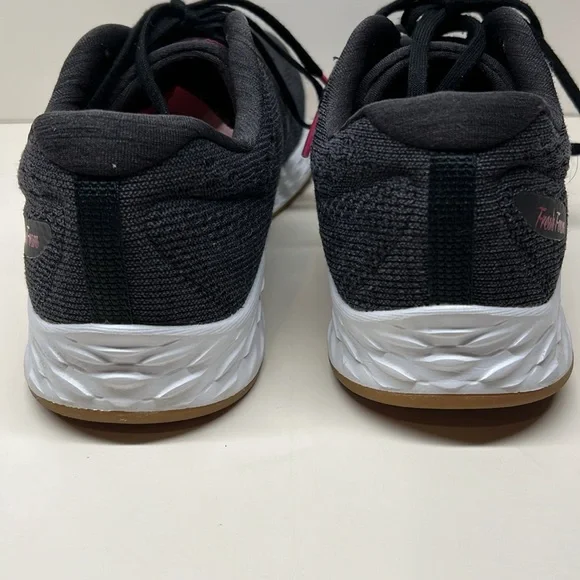 Woman’s New Balance Fresh Foam running sneaker W770QSK size 12 - Picture 5 of 12